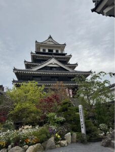 Nakatsu Castle Oita: Family Guide 2026 — Free Kids Entry,  Free Parking & Honest Tips