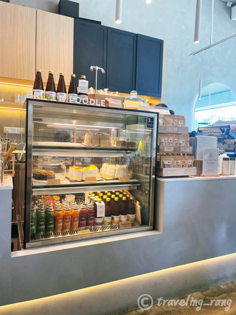 Brown Poodle Cafe Tanjung Tokong interior2