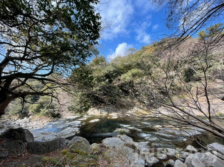 Cheonjeyeon Falls Jeju Island10