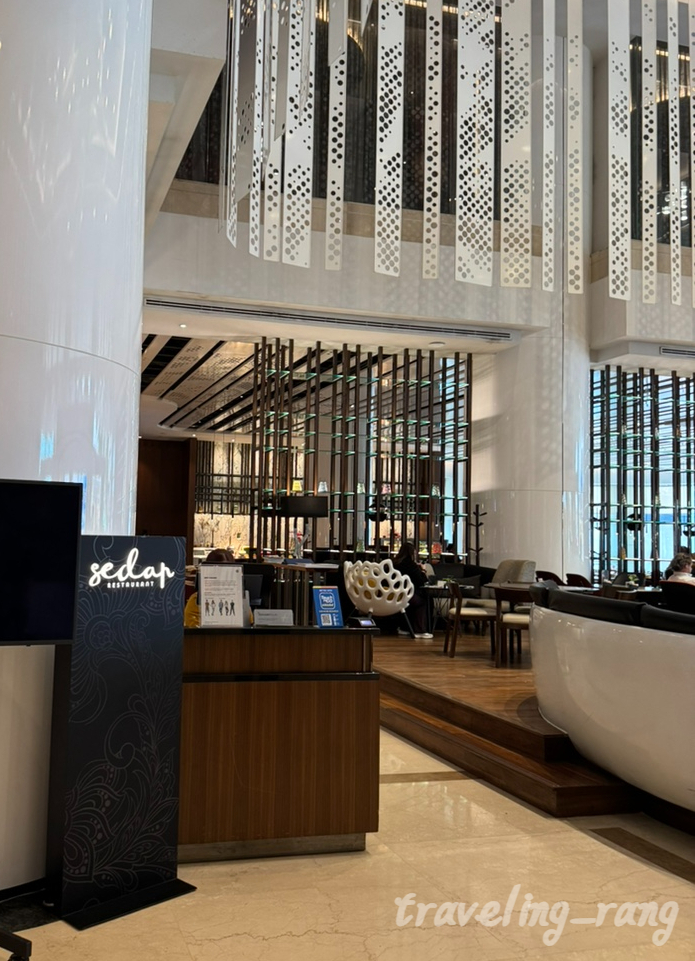 Pullman Kuala Lumpur City Centre breakfast restaurant