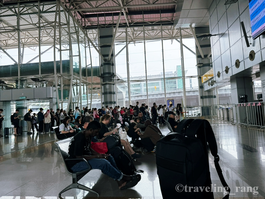 Singapore to Johor Bahru train2