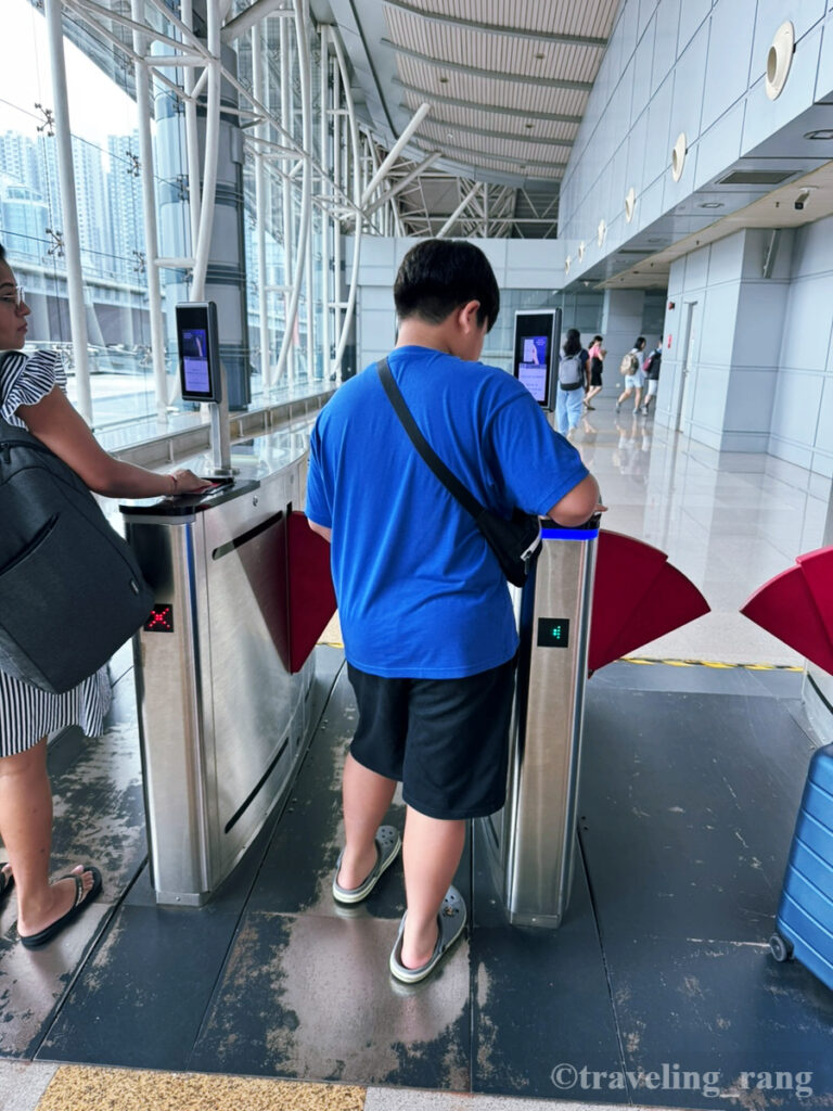 Singapore to Johor Bahru train4