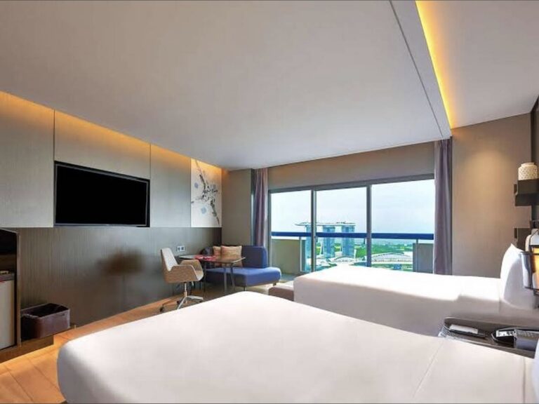 Swissotel The Stamford Singapore review