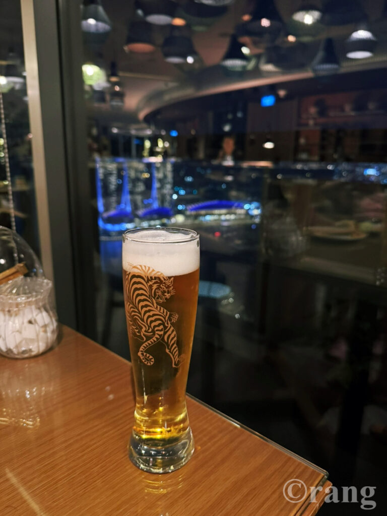 Swissotel The Stamford beer