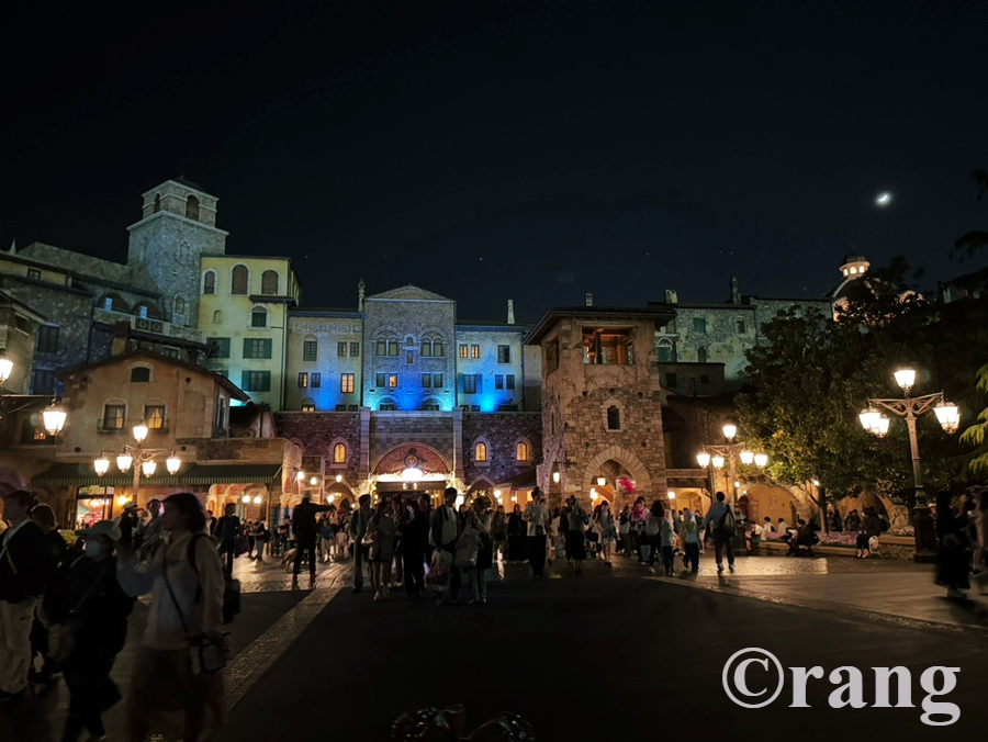 Tokyo Disney sea evening