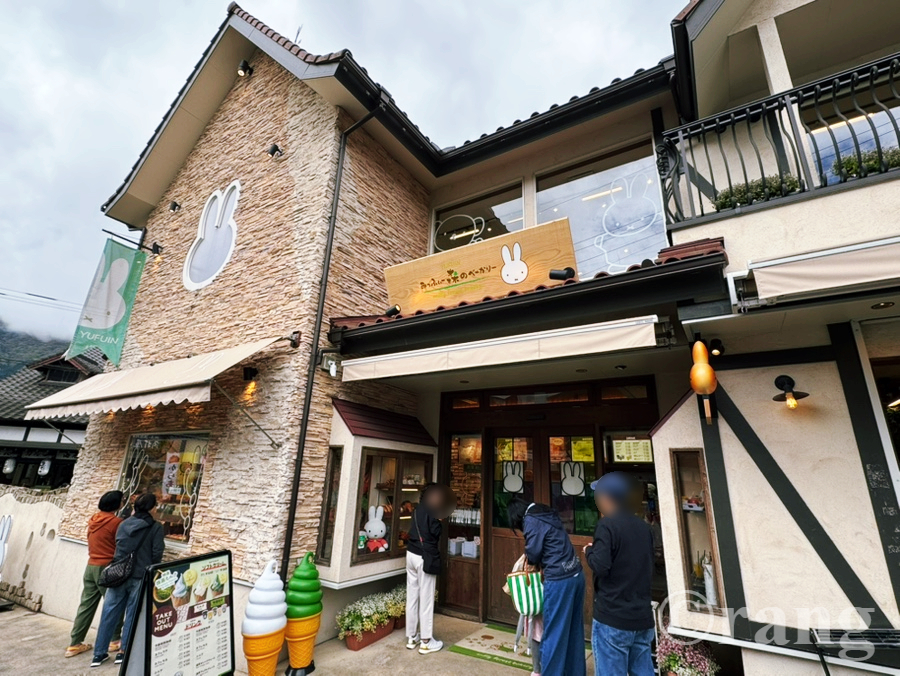 Yufuin street4