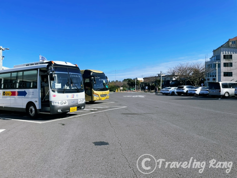yongduam rock in jeju parking