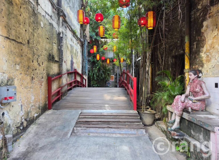 Kwai Chai Hong: Chinatown's Best Street Art Stop