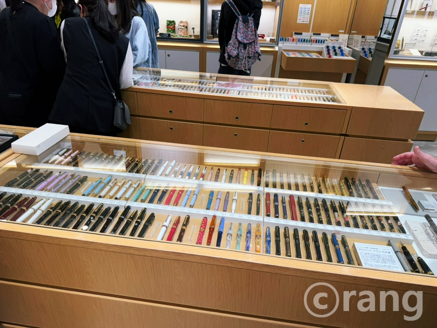 Ginza Itoya4