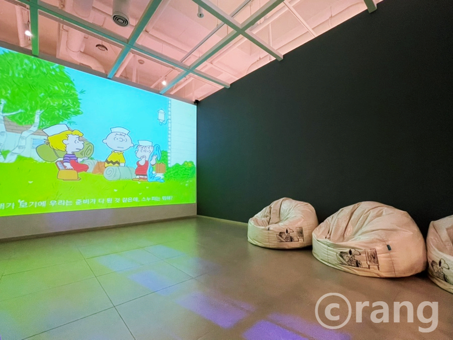 Snoopy Garden Jeju indoor11